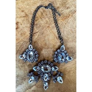 Statement Necklace ||